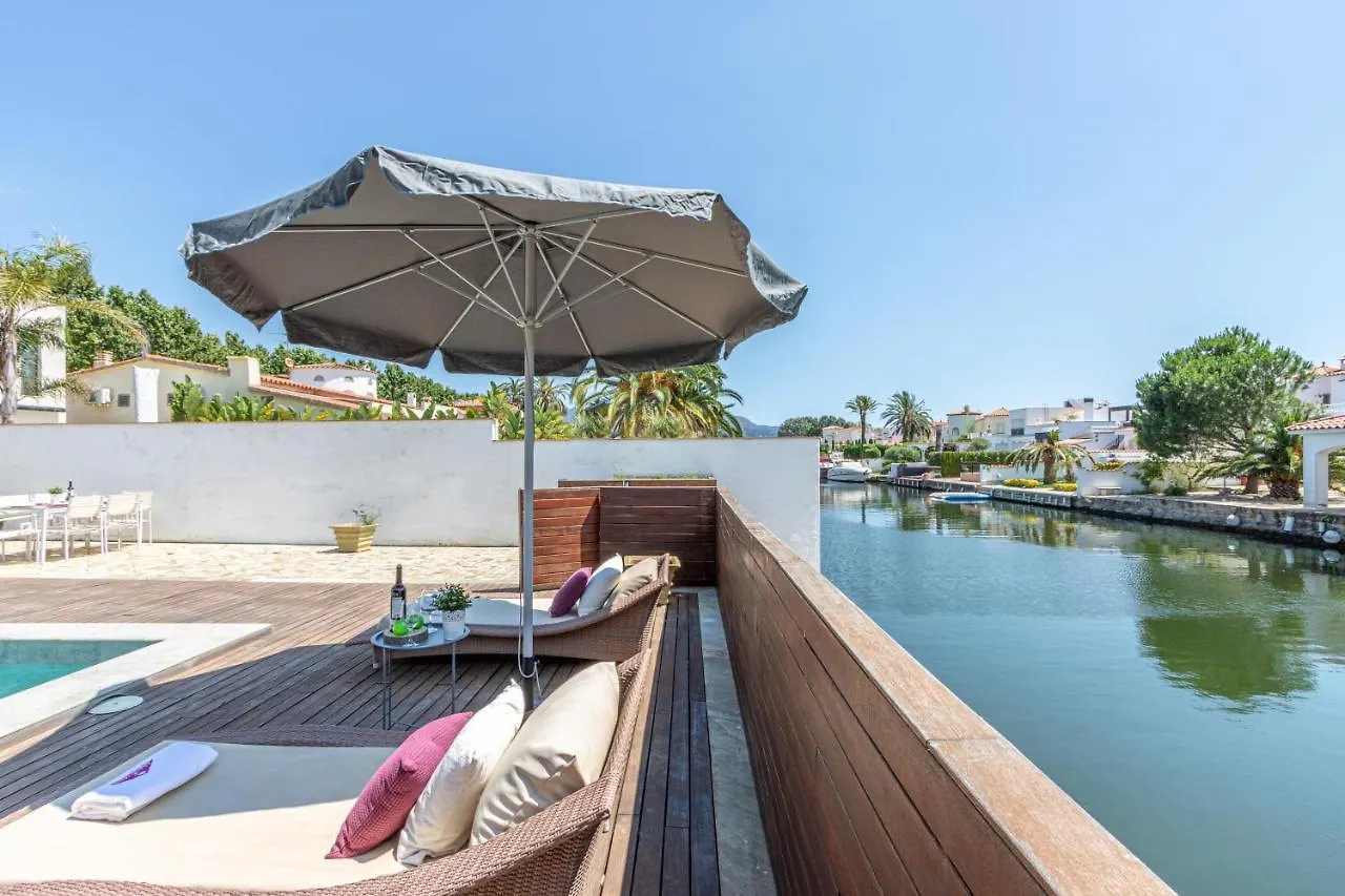 Apart-Rent Casa Al Canal Llobregat 0106 Empuriabrava Hiszpania