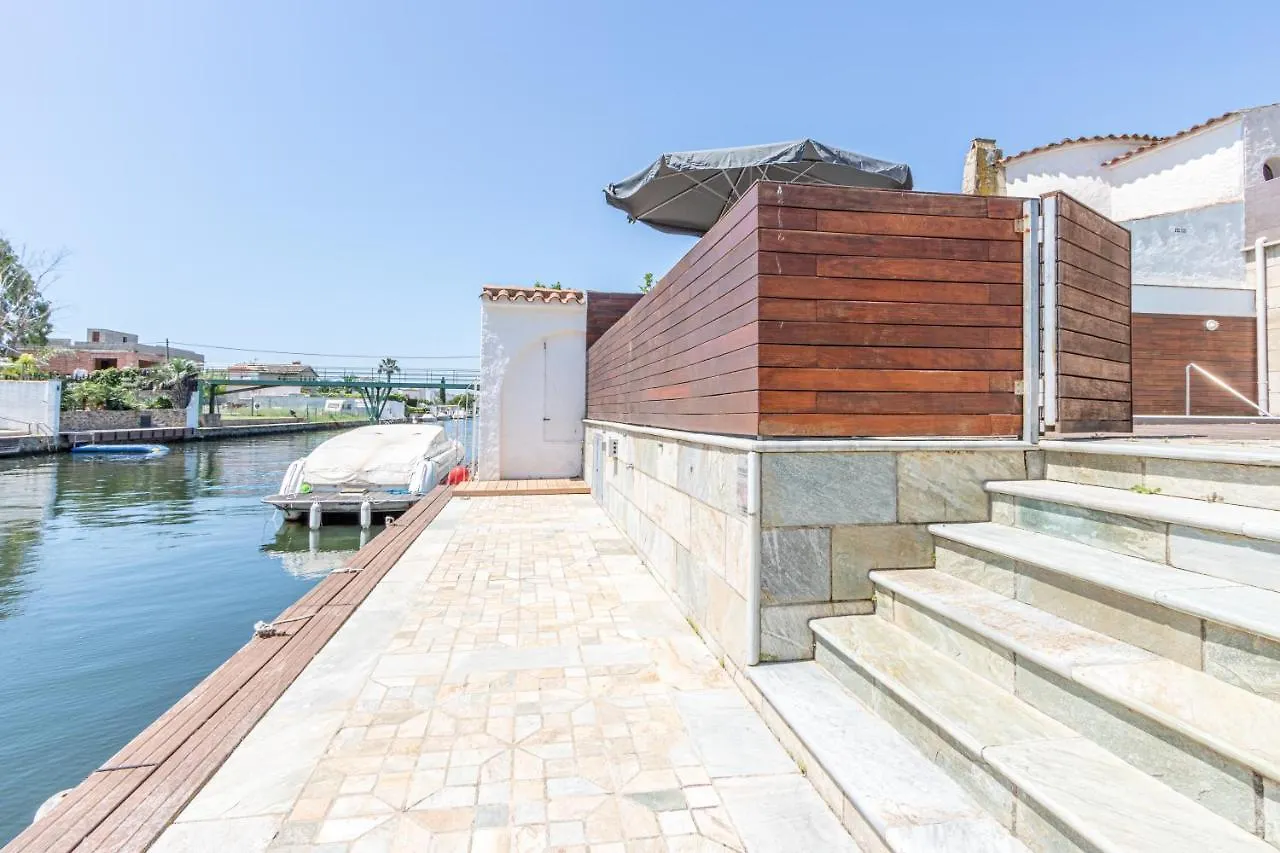 Willa Apart-Rent Casa Al Canal Llobregat 0106 Empuriabrava Hiszpania