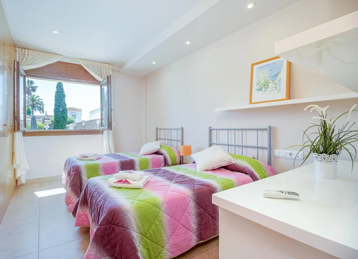 Apart-Rent Casa Al Canal Llobregat 0106 Empuriabrava 0*,  Hiszpania